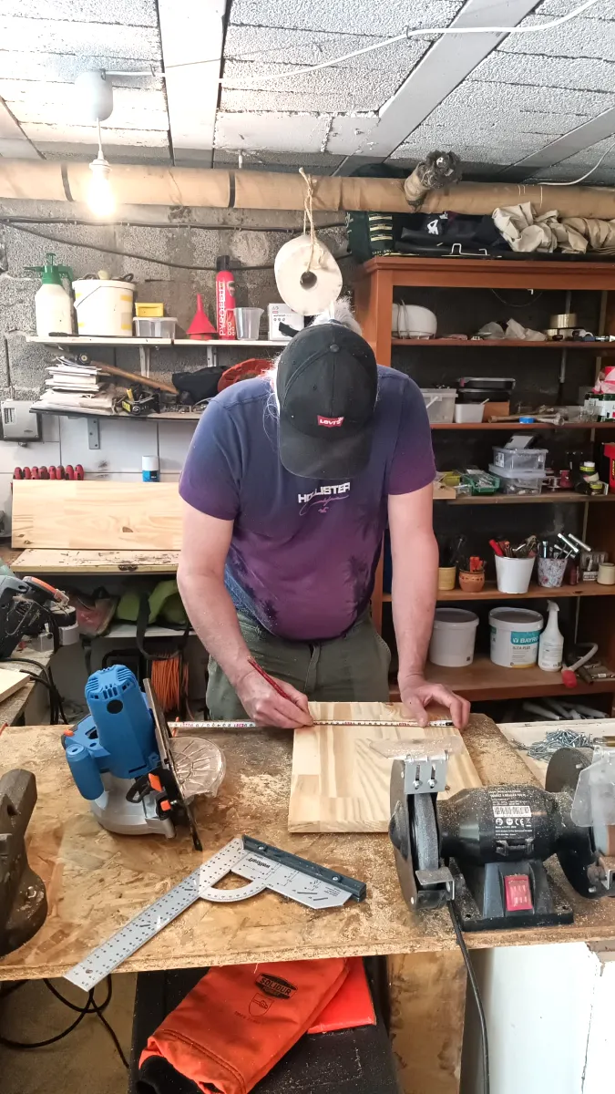 Thierry Gaulard au travail dans l’atelier GaulardSAP